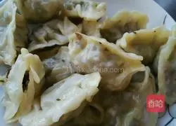 Illustration of how to make water chestnut leaf, mushroom, vermicelli and oil residue dumplings 10