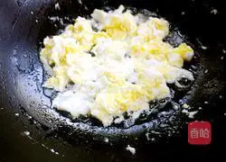 Illustration of how to make mustard fried rice 4