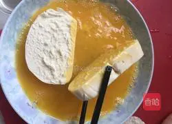 Illustration of how to make golden steamed buns 4