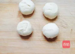 Illustration of how to make milk flower steamed buns 6