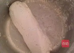 Illustration of how to make banana glutinous rice balls 1