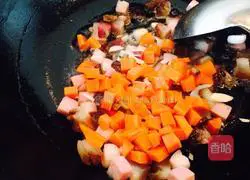 Illustration of how to make bacon fried rice 5