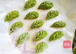 Illustration of how to make Liuye dumplings 10
