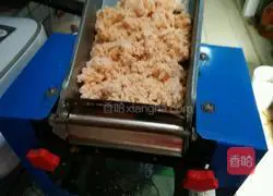 Illustration of how to make noodles with a chef machine 5