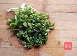 Illustration of how to make scallion pancakes 4