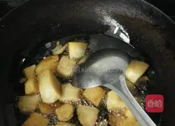 Illustration of how to make glazed steamed buns 1