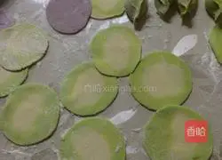 Illustration of how to make vegetable juice dumplings 7