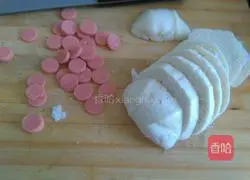 Illustration of how to make egg-flavored ham steamed bun slices 1