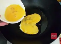 Double pepper and egg fried rice recipe illustration 3