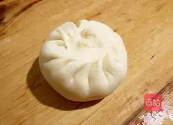Illustration of how to make steamed buns with pickles and spring bamboo shoots 13