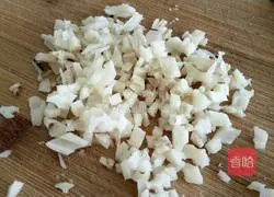 Illustration of how to make five-pointed star lotus root cake 2