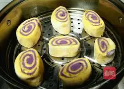 Illustration of how to make two-color steamed bun rolls 12