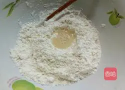 Illustration of how to make rose buns 3