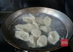 Illustration of how to make dumplings 11