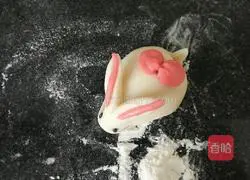 Illustration of how to make Little White Rabbit Steamed Buns 12