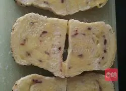 Illustration of making bacon sandwich 4