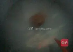 Illustration of how to make ham fried noodles 3