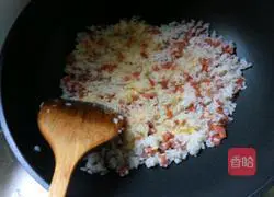 Golden Egg Illustration of how to make fried rice 11