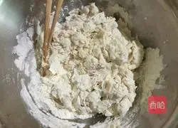 Illustration of how to make beef and green onion buns 3