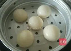 Illustration of how to make milk-flavored steamed buns 8