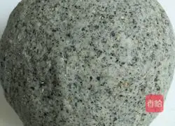 Illustration of how to make sesame and bean dregs steamed buns 2