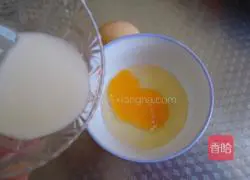 Illustration of how to make sunflower diced pork fried rice 2