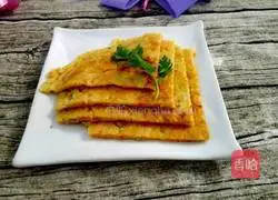 Illustration of how to make shredded carrot egg pancake 11