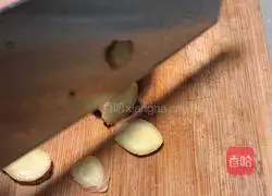 Hakka- Illustration of how to make Heyuan steamed rice noodles 4