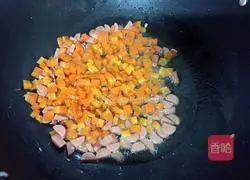 Illustration of how to make egg fried rice 7