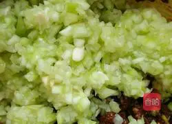 Illustration of how to make double melon buns 7