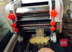 Illustration of how to make soup noodles 3