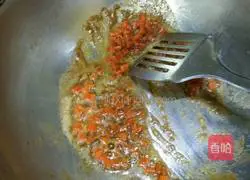 Illustration of how to make double mushroom curry fried rice 6