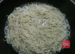 Illustration of how to make fried noodles 3