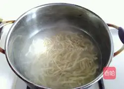 Illustration of how to make dry noodles 2