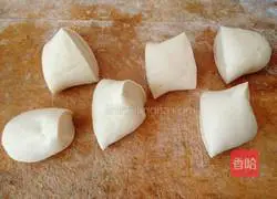 Illustration of how to make mung bean buns 10