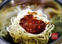 Illustration of how to make sesame sauce noodles 4