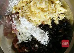 Illustration of how to make wontons 3