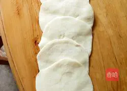 Illustration of how to make rose steamed buns 6