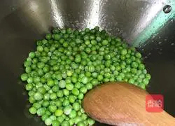 Illustration of how to make preserved fried rice 3