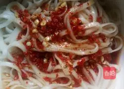 Illustration of how to make mushroom noodles 8