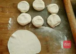 Cabbage Egg Shrimp Pie Recipe Illustration 5