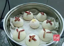 Illustration of how to make rice noodle steamed buns 22