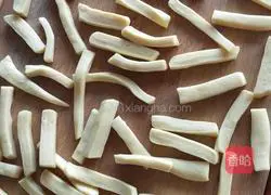 Illustration of how to make homemade farm noodles 9