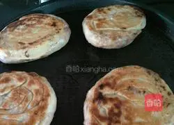 Mutton and onion pancakes Practice illustration 10