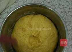 Illustration of how to make pumpkin steamed buns 2