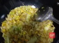 Illustration of how to make egg fried rice 3