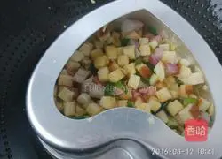 Illustration of how to make ham, diced egg pancakes (for two people) 12