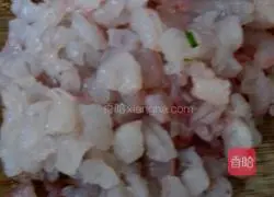 Illustration of how to make leek, shrimp and egg dumplings 3