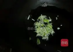 Illustration of how to make wontons 7