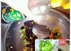 Illustration of how to make fried rice with fungus and egg 4